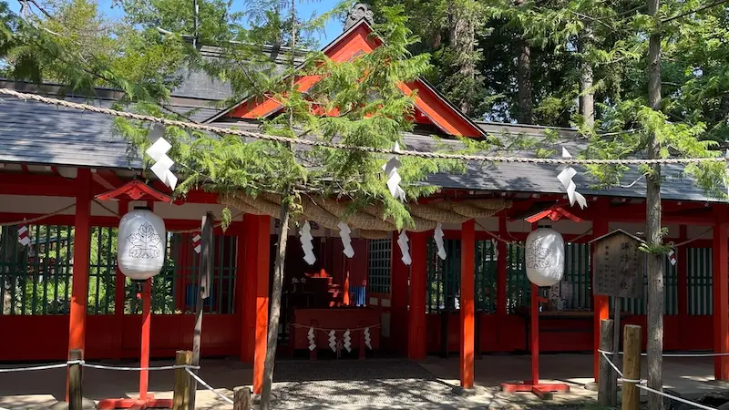 Sessha Suwa Shrine at Ikushima Tarushima Shrine in Ueda, Nagano
