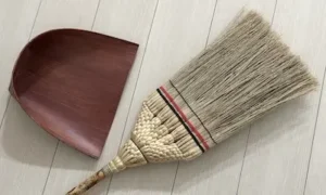 Japanese Osoji cleaning tools – Shuro Houki and dustpan for year-end home cleaning